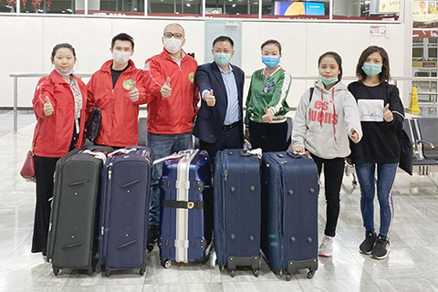 ◎ 澳門緬甸商會捐贈一批口罩到湖南永州人民醫院。