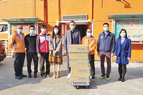 ◎ 工聯轉贈防疫物資給澳門公共汽車股份有限公司。