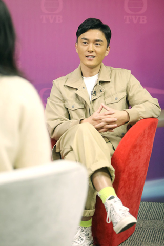 ◎ 說起撐警初衷,楊明直言不諱,香港的繁榮穩定要歸功於警察的盡職盡責。在他心裡,香港一直是一個和平友愛、富人情味的地方。被問到未來的願望,他思考了一會才說道:「希望全世界的疫情可以盡快消失,香港也回到記憶中的友愛樣子」。