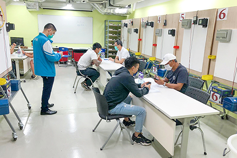 ◎ 勞工局監督企業面試過程。