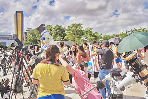 ◎ 多間學校亦設置天文望遠鏡給學生作觀測。