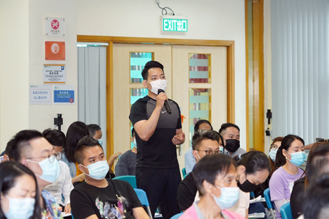 ◎ 飲食業牌照講解會與會者踴躍發問。