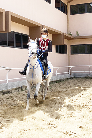 ◎ 在沙池裏操練