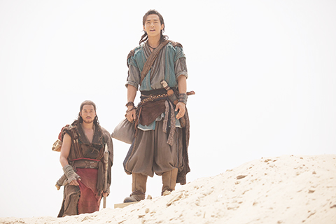 ◎ 劉憲華(前)何潤東(後)演出「征途」。