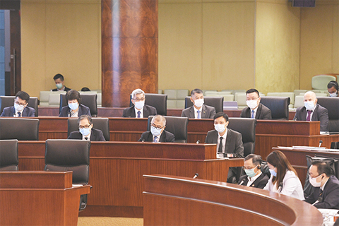 ◎ 保安司司長黃少澤昨列席立法會全體會議,細則性表決及討論《民防法律制度》。