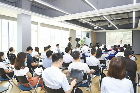 ◎ 澳大產學研項目投融資分享會琴澳線上線下舉行。