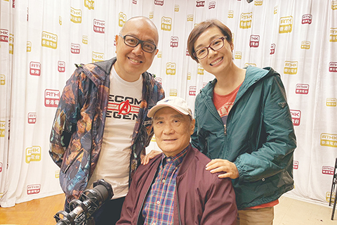 ◎ 香港電台第一台節目《一起走過》由楊紹鴻、江美儀主持,逢星期六晚上十時二十分至十二時於港台第一台(FM92.6-94.4)播出。圖︰節目主持楊紹鴻、江美儀與譚炳文。