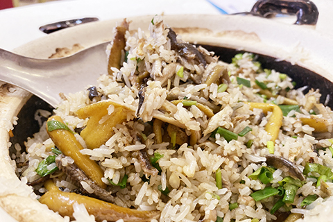 ◎ 名不虛傳的黃鱔煲仔飯。