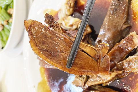 ◎ 滋味的五味鵝。