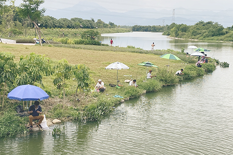◎ 台城河畔,好風光。