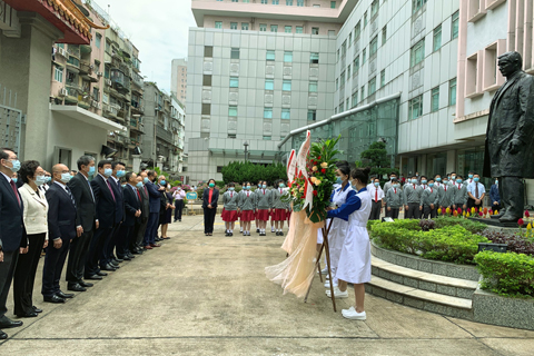 ◎ 鏡湖慈善會昨日舉行紀念辛亥革命一百零九周年集會。