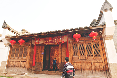 ◎ 十一月三日,遊人參觀福州台灣會館。(中新社記者張斌 攝)