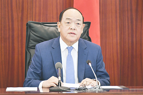 ◎ 行政長官賀一誠昨日在立法會發表《二0二一年財政年度施政報告》。