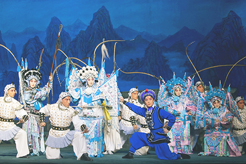 ◎ 文化局安排的慶回歸京劇演出「楊門女將」。