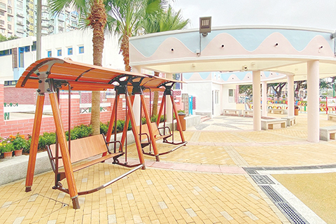 ◎ 園區內亦考慮到不同年齡使用者需要,增加座椅以供居民休憩使用。