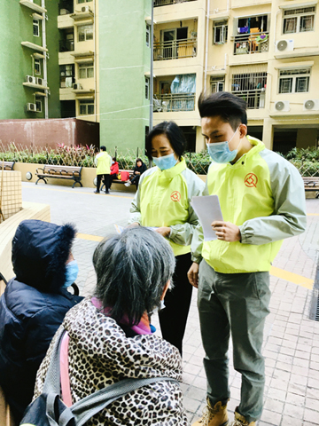 ◎ 民建聯向各區居民及商戶進行冬防宣傳。