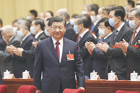 ◎ 三月十一日,第十三屆全國人民代表大會第四次會議在北京人民大會堂舉行閉幕會。圖為習近平步入會場。(中新社)