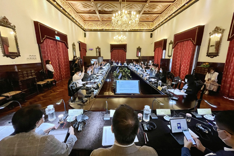 ◎ 市政諮詢委員會舉行平常大會。