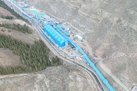 ◎ 這是新疆昌吉回族自治州呼圖壁縣雀爾溝鎮豐源煤礦事故救援現場(四月十一日攝,無人機照片)。