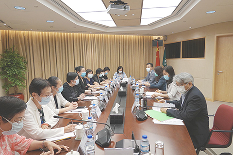 ◎ 拜訪社文司及衛生局領導(1)。