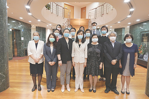 ◎ 拜訪社文司及衛生局領導(2)。