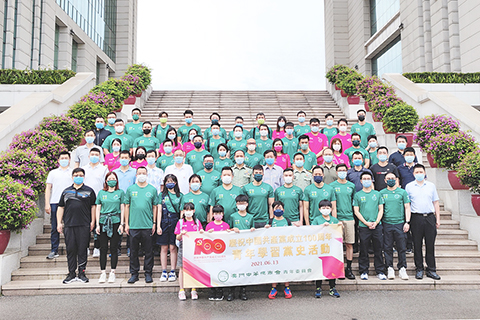 ◎ 孫文舉政委、傅鐵生部長同馬志達主任等合照。