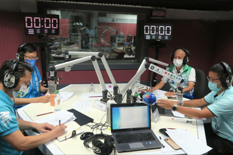 ◎ 蔡文政、梁鴻細、陳德勝、林宇滔出席電台直選論壇。