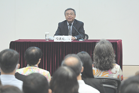 ◎ 香港特區公務員事務局九月十四日舉行專題講座,由外交部駐香港特別行政區特派員公署副特派員楊義瑞主講,主題為「中美關係和香港未來」。(香港中通社)