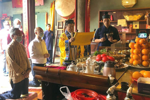 ◎ 媽閣廟發展委員會舉行拜神儀式。