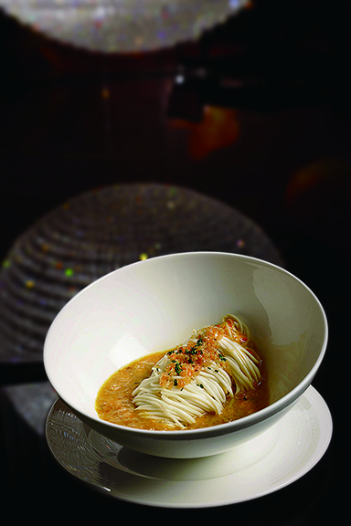 ◎ 鮮蟹粉手拉麵