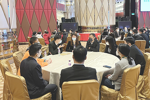 ◎ 司警局刑偵人員與澳娛員工分組座談。