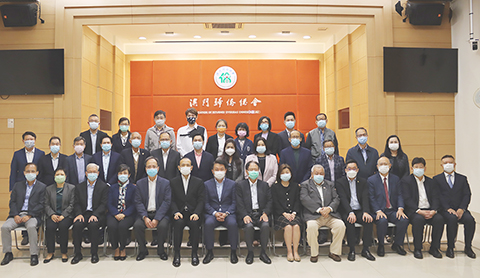 ◎ 李偉農率團訪僑總聽取財經範疇工作意見。