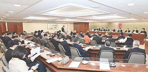 ◎ 崔世昌主持會長、理事長、監事長舉行聯席會議。