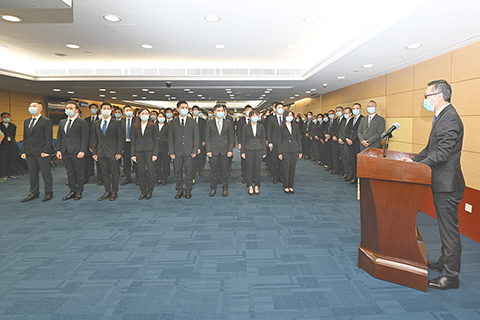 ◎ 司法警察局晉升六十七名首席刑事偵查員。