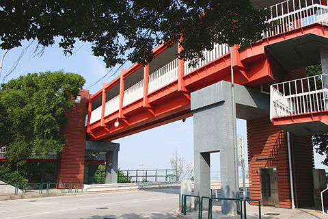 九澳行人天橋