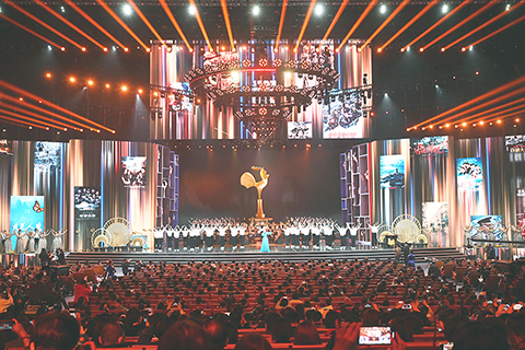 ◎ 三十日拍攝的第三十四屆中國電影金雞獎頒獎典禮現場。第三十四屆中國電影金雞獎頒獎典禮在福建廈門舉行。