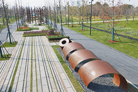 上海世博文化公園北區的時光印記大道(無人機照片)。 (新華社記者 方喆 攝)