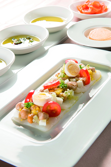 ◎ 花道葡萄牙餐廳--薄切馬介休配鷹嘴豆、番茄沙律