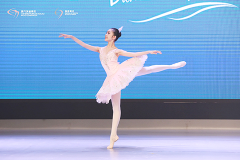 ◎ 仇芯柔專業芭蕾獨舞奪摘金獎。