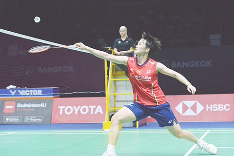 ◎ 國手陳雨菲昨日努力作戰。(新華社)