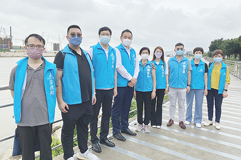 ◎ 街總人員走訪各區了解區內交通建設。