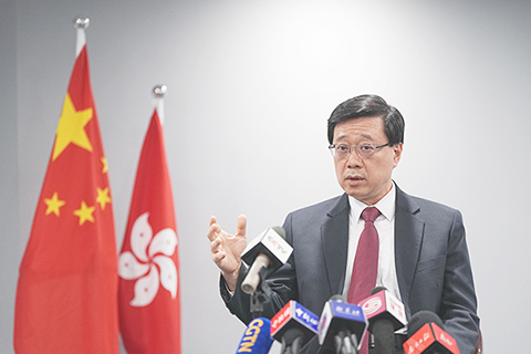 ◎ 香港回歸祖國二十五周年前夕,香港特別行政區候任行政長官李家超在港接受記者採訪。(中新社記者 崔楠 攝)