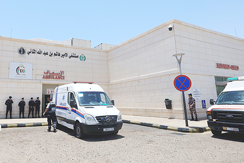 　◎ 圖為六月二十八日，在約旦亞喀巴拍攝的一家收治事故傷員的醫院，受傷中國公民在這裡接受治療。（新華社）