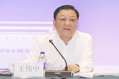 　◎ 橫琴粵澳深度合作區管理委員會主任、廣東省省長王偉中在管委會第三次會議上致辭。