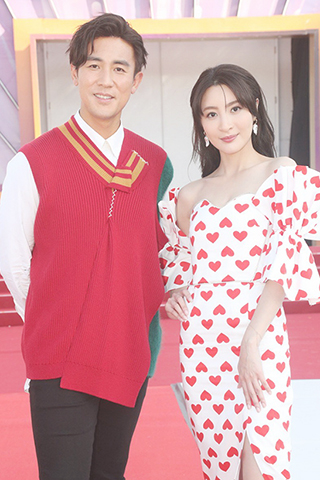 ◎ 譚俊彥、林夏薇今次大合照企C位。