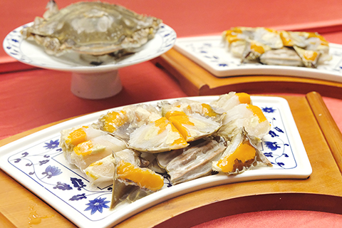 在寧波拍攝的紅膏熗蟹。(中新社記者 林波攝)