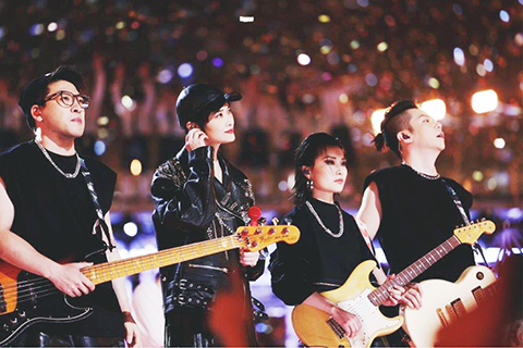 ◎ 李宇春在澳門威尼斯人金光綜藝館獻演。