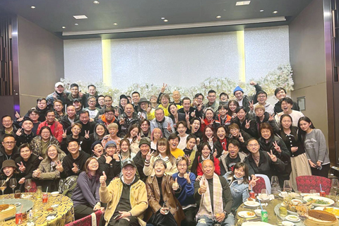 ◎ 開開心心(羅密歐與祝英台)煞科啦,希望大家乜苦物苦,所有苦都同虎年咁,送走哂去,迎接和諧美好的兔年!