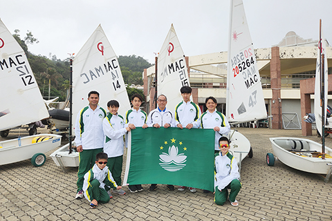 ◎ 理事長蘇光輝(中)勉勵澳門風帆運動員。