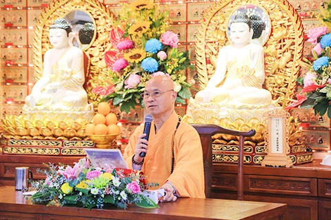 ◎ 佛光山副住持慧昭法師法駕澳門禪淨中心,為近100位信眾演說《六祖壇經講話》,鼓勵信眾,學習菩薩發心,把佛法分享給他人,才能實現本身最大的價值。圖╱人間社記者梁小玲
